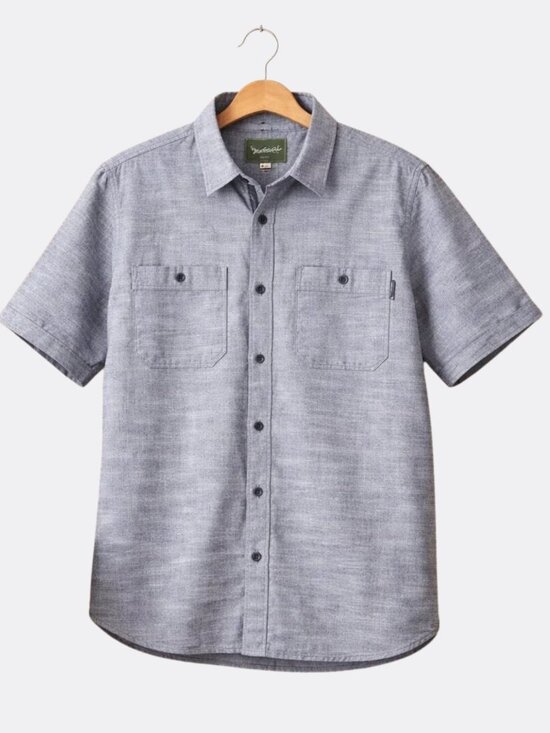 Woolrich Other - Woolrich Men's M Gray Chambray 2 Pocket Short Sleeve Button Down Shirt
